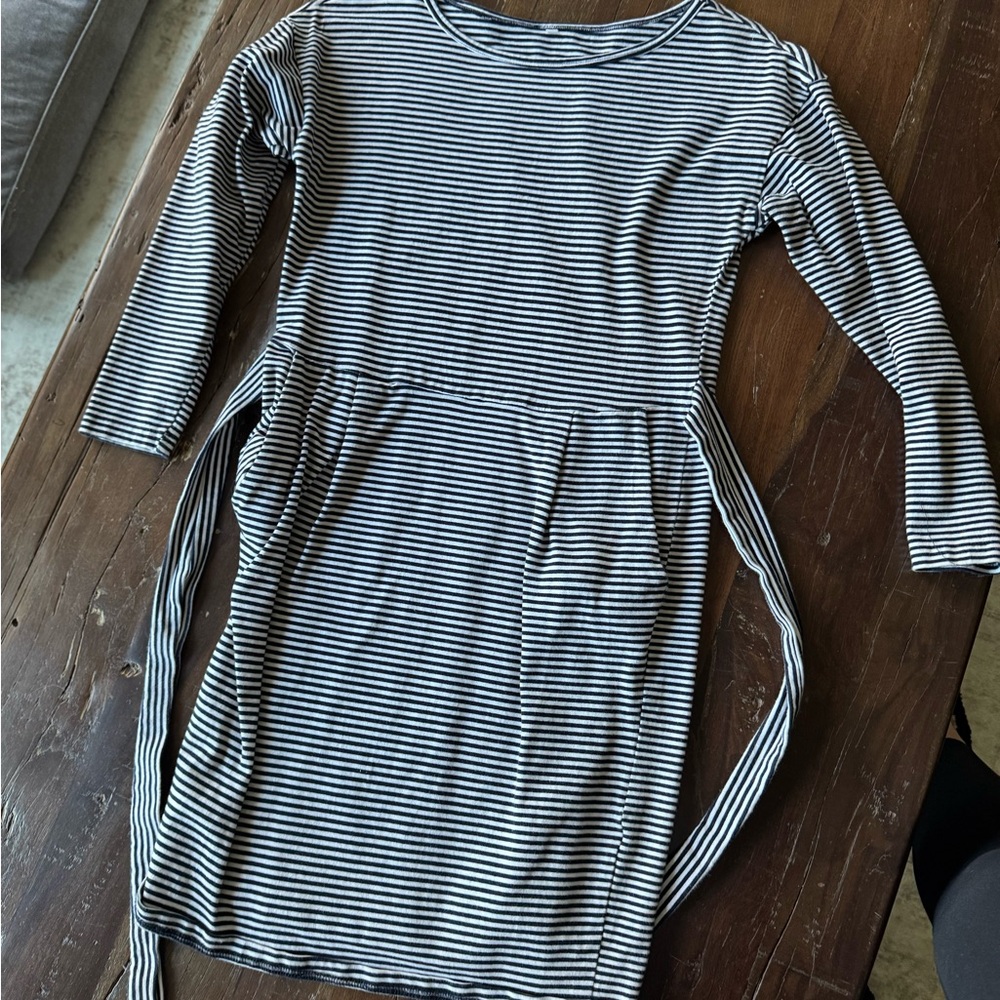 Striped Long Sleeve Tie-Waist Dress - Black & White